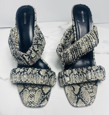 Pretty Little Thing Strappy Snake Skin Women’s US 10 Sandals Hills Sexy Fashion