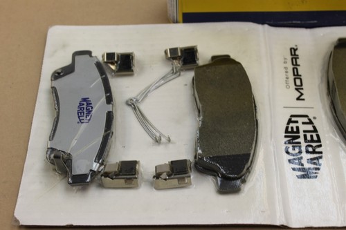 Front Disc Brake Pads for 1996-2002 Toyota RAV4, 1993-1997 Corolla, 94-97 Celica - Picture 2 of 5