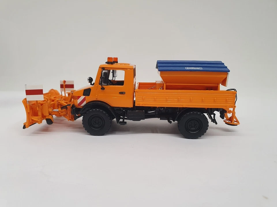 1/43 MERCEDES-BENZ UNIMOG 1300 L SCHNEEPFLUG MINICHAMPS 439033060 NO SCHUCO - Image 2 of 4
