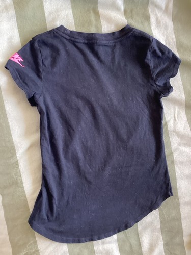 GIRLS NIKE BLACK TEE SIZE 6 - Picture 4 of 7