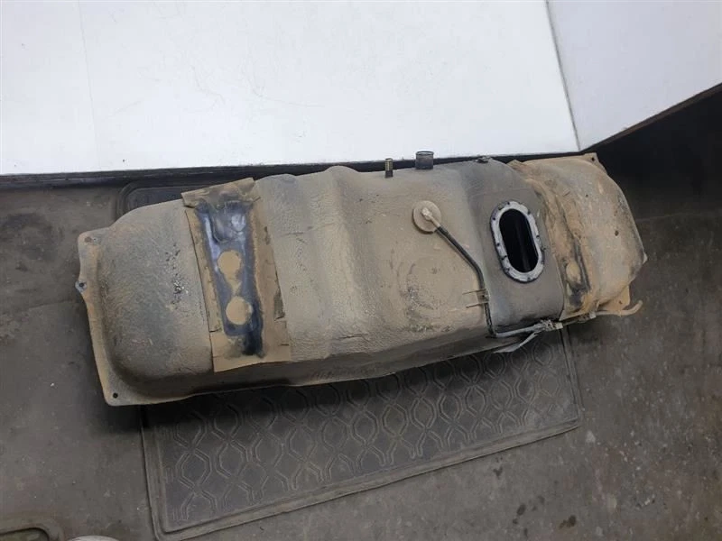 00-02 TOYOTA TUNDRA V8 4.7L 4WD GAS FUEL TANK ASSEMBLY Foto 3 de 4