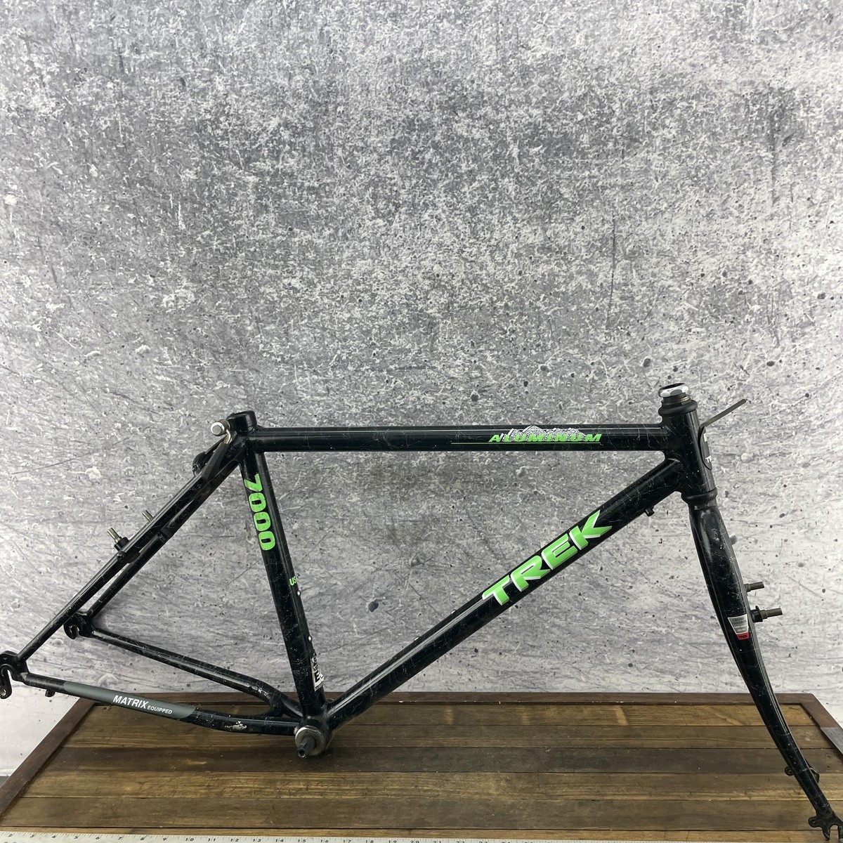 Trek 700ビンテージバイク　フレームのみ s-l1200.webp