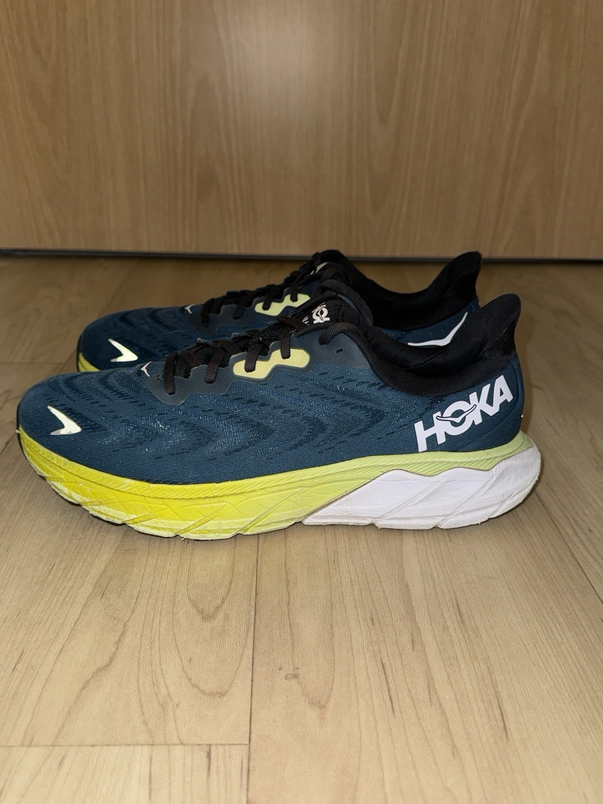 Hoka One One Mens Arahi 6 1123194 BGBCR Blue Running Shoes Sneakers Size 9.5 D