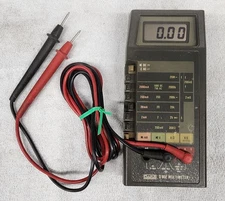 Vintage Fluke D 802 Digital MULTIMETER - Fully Functional. Display Good
