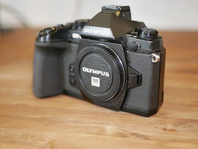 Olympus OM-D E-M1  Mark I gebraucht