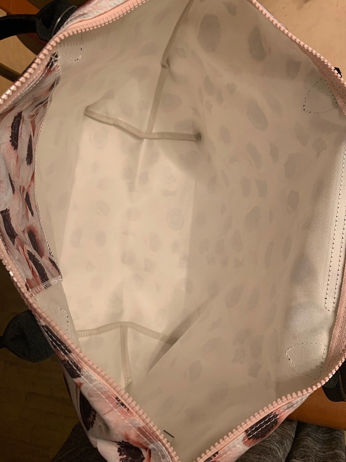 Longchamp Le Pliage Anemone Floral Large Shoulder Tote in Kosovo at 319 Rating 5