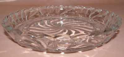 Dessous de carafe bouteille en cristal signé Baccarat 14 cm coupelle de table