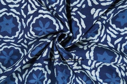 Main Imprimé Indien Tissu Bloc Coton Floral Sanganeri Naturel Fait à la
