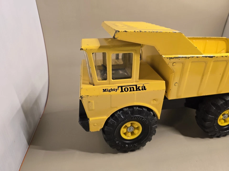 Camión de volteo Mighty Tonka # 3900 1974-75 de colección - amarillo - ¡Excelente estado!! Foto 2 de 4