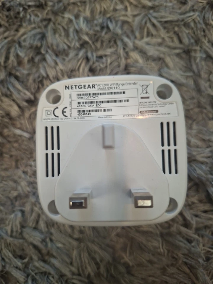 Netgear EX6110 WiFi Range Extender – Dual Band Boost Your Signal! - Image 3 of 3