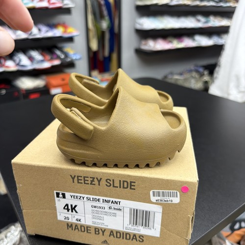 Adidas Yeezy Slide (Baby) - Ocker GW1933 - Größe 4k Brandneu Schneller Versand - Bild 4 von 10