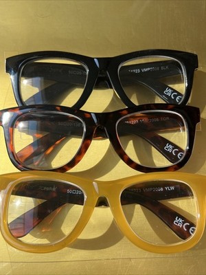 BETSEY JOHNSON 3 PACK PREMIUM READING GLASSES READERS +2.50 NEW