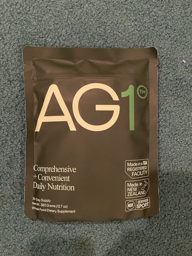 ATHLETIC GREENS AG1 Comprehensive  Convenient Daily Nutrition 30 Servings