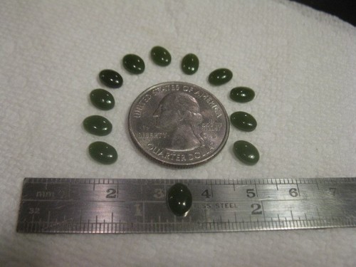 Last one - 1 Piece - Jade cabochon - green oval -7 x 5 mm - medium green - 第 1/2 張圖片