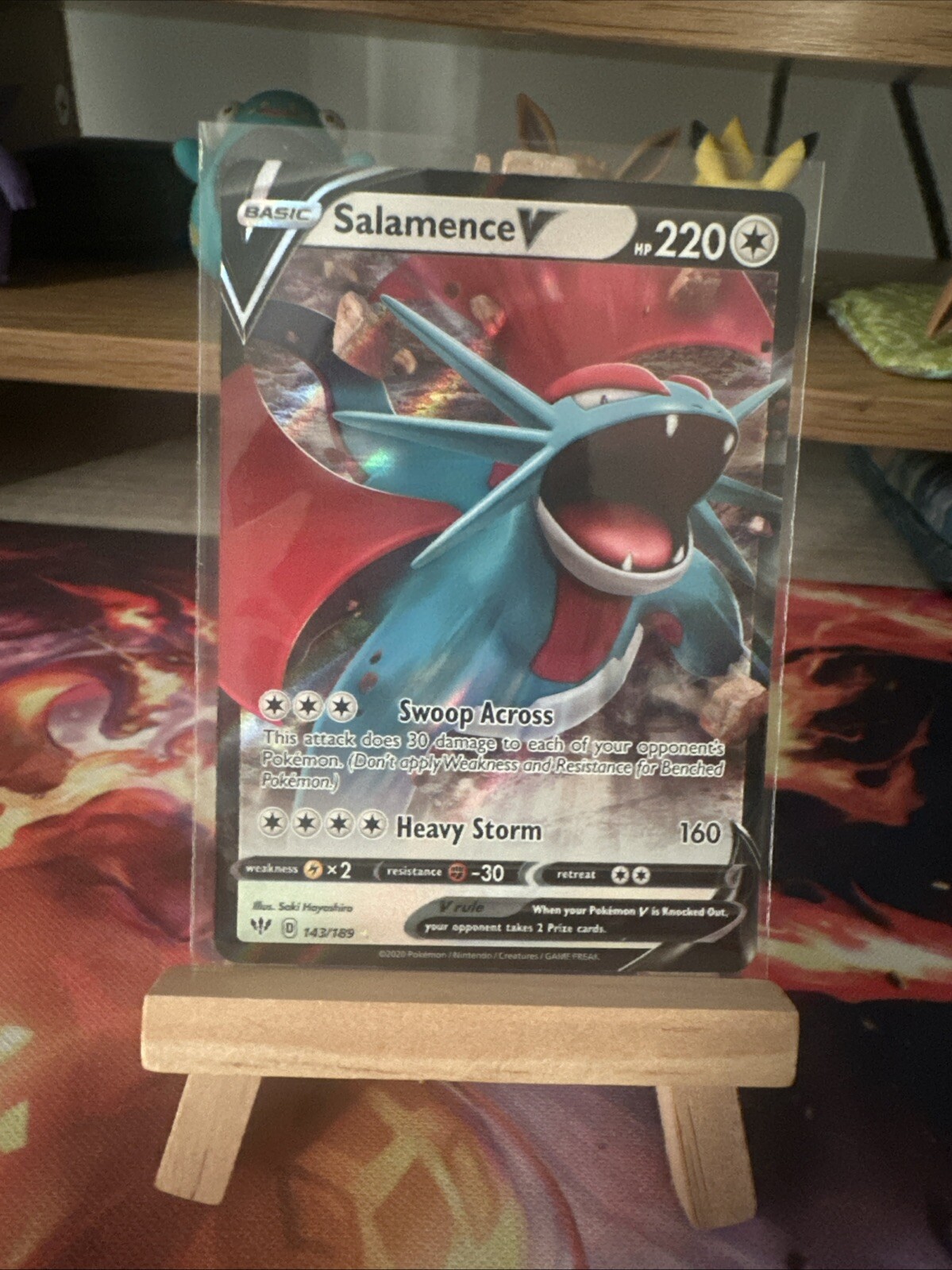 2020 Pokemon SWSH Darkness Ablaze Salamence V #143/189- NM