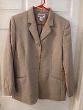 Pendleton Women 100 Virgin Wool Tan Blazer Jacket. 3-Buttons. Size 12. Flaw.