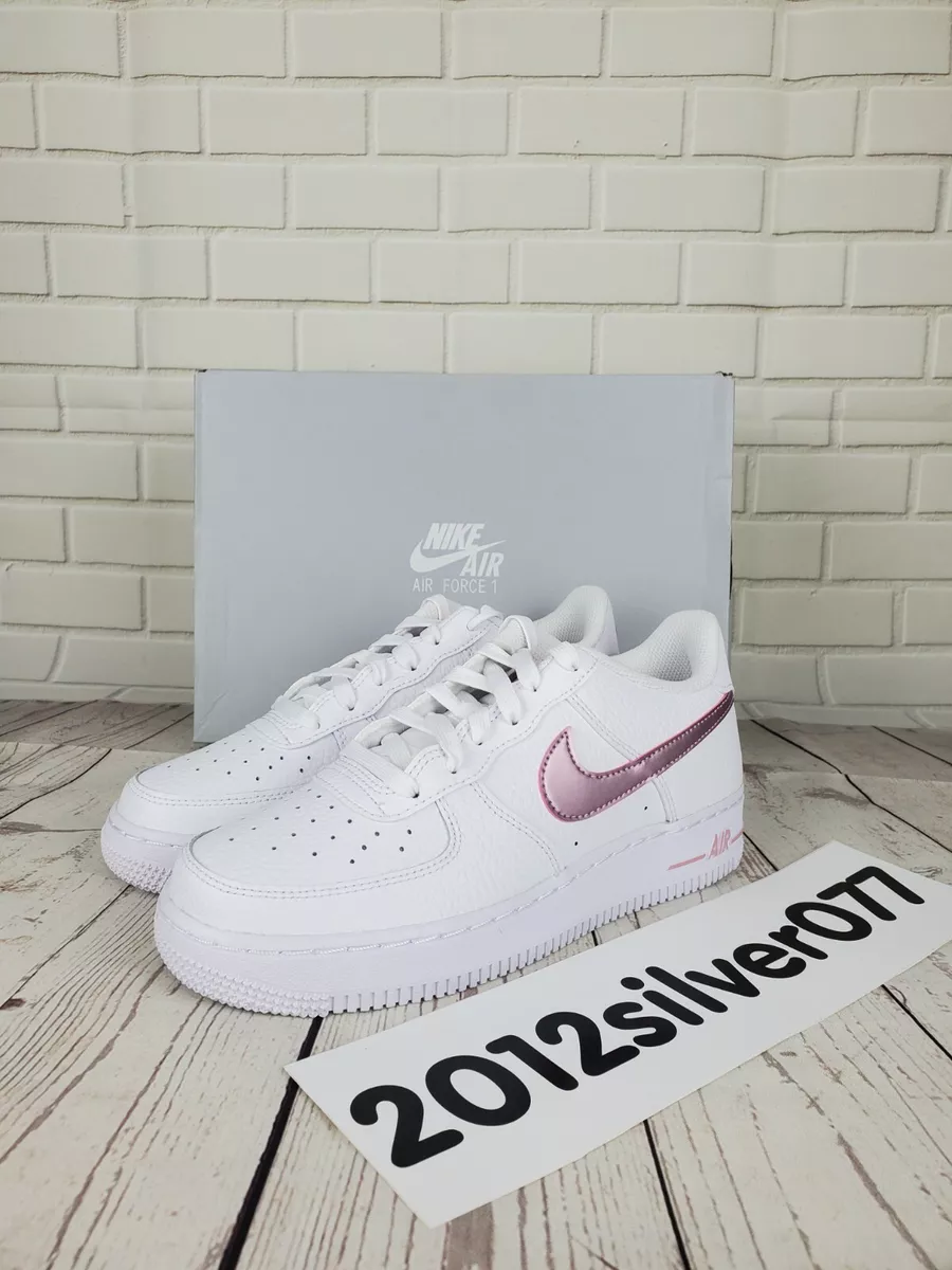 NIKE AIR FORCE 1 LOW LV8 NEW SIZE 12 WHITE OSTRICH 718152 104