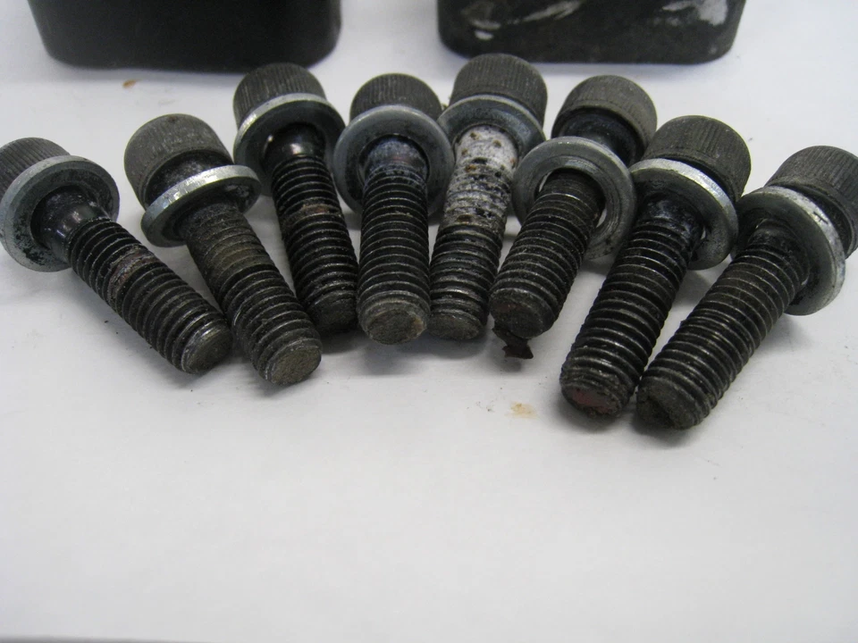 84 ABRAZADERAS SOPORTE MANILLAR KAWASAKI VOYAGER ZN1300 Foto 2 de 4