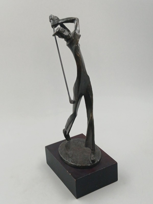 Vintage Signed Kim Bernard Cast Bronze Golfer Statue on Stand