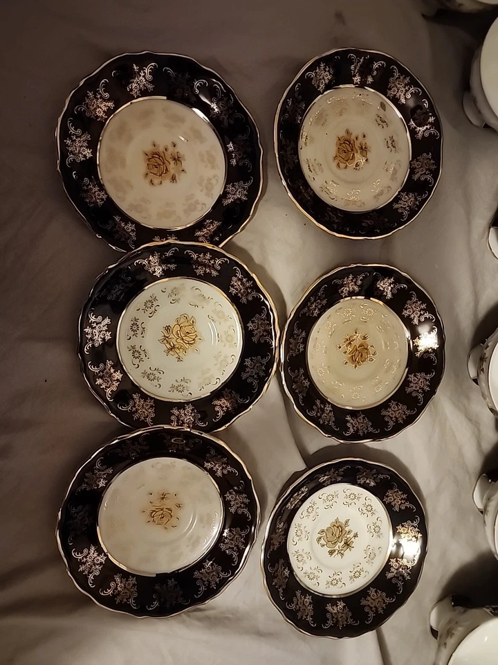 Juego de tazas y platillos de té con borde dorado de porcelana fina Alpine Cuisine (12 piezas) Foto 3 de 4