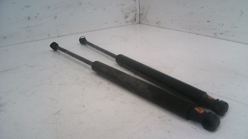 Verins hayon occasion FORD KA II Phase 1 - 1.2i 70ch - Photo 2/2