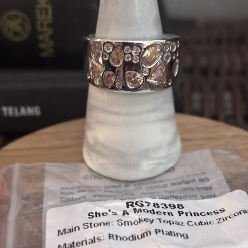 Bomb Party Ring “She’s A Modern Princess” RG78398 Size 11 Smokey Topaz Rhodium - 第 1/5 張圖片