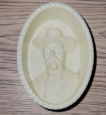 Vintage 1970s Jack Daniels Whiskey Cameo Face ''Carved Stone'' Look Ornament Rare 