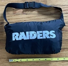 VTG 90s Medium Los Angeles Vegas Raiders Rain Poncho Windbreaker Packable Jacket