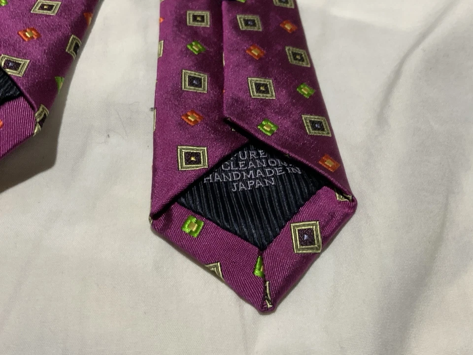 Corbata de hombre Seigo Katsuragawa H.M en Japón roja seda cuadrada estampado geométrico nueva sin etiquetas Foto 4 de 4