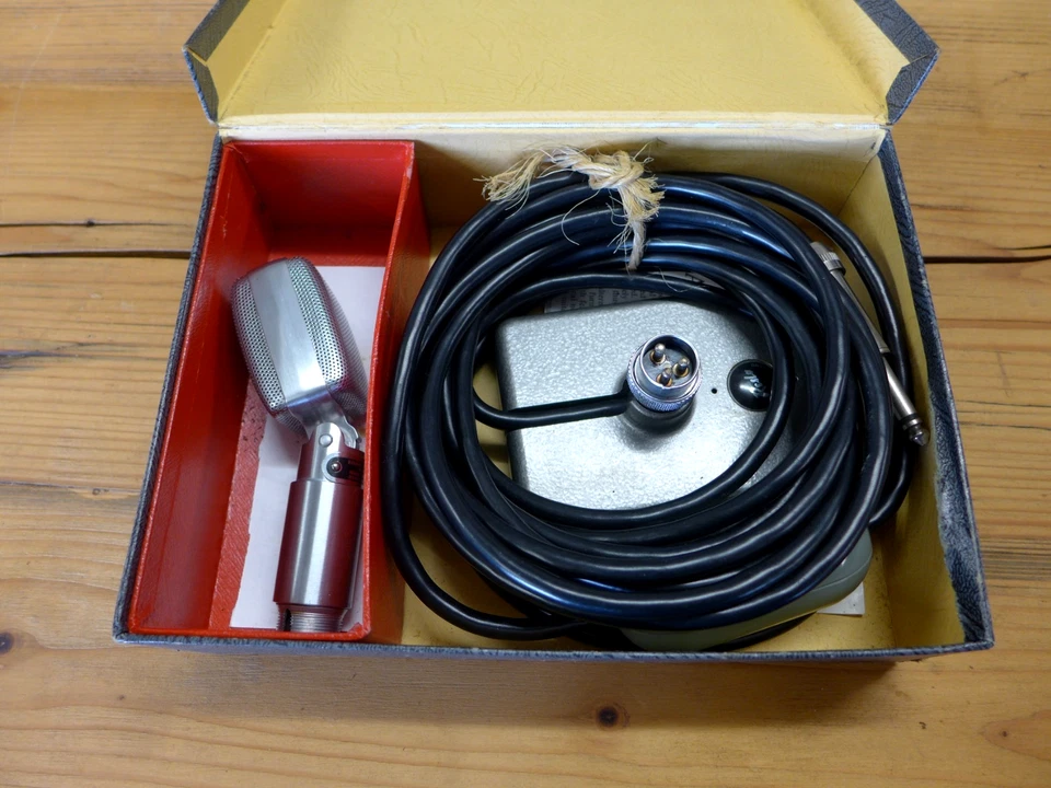 Vintage Reslo Ribbon Microphone Made In England By Reslo Sound Ltd Collector - Image 2 of 4