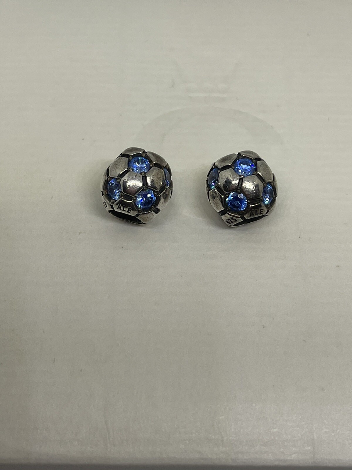 Picture 1 of 5