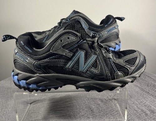 Women' s New Balance 573 Athletic Sneaker Size 8 Black Carbon Blue All Terrain - Picture 2 of 13