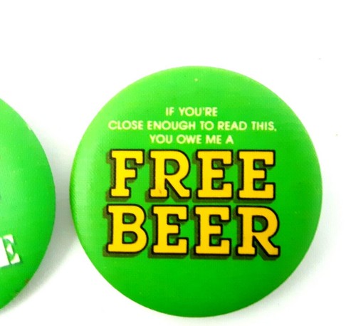 Vintage 1983 2 Pack Irish St. Patrick’s Day Free Beer Kissing Button Pin backs - Picture 8 of 12