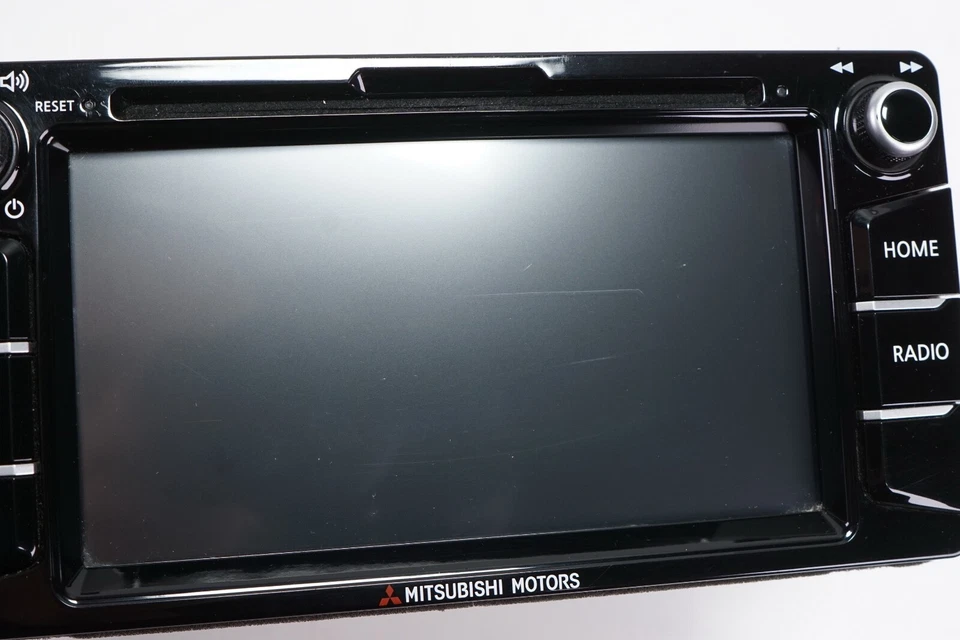 Unidad de radio control receptor HD MITSUBISHI MIRAGE 2017 - 2022 Foto 3 de 4