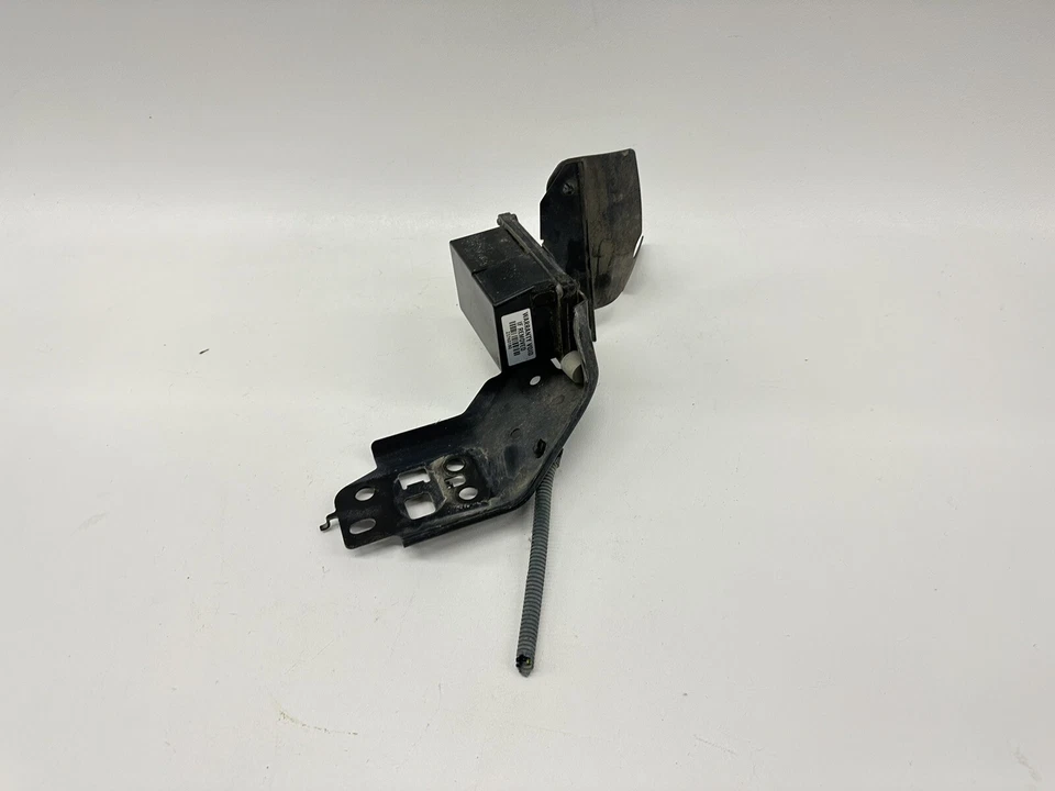 Sensor de distancia de control de crucero radar láser Toyota Sienna 2006-2010 88210-45020 Foto 2 de 4