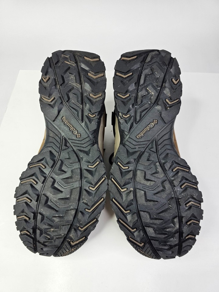 columbia grants pass hiking boots