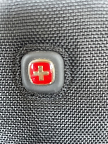 Wenger Swiss Army Laptop Computer Case Shoulder Messenger Bag Briefcase Carry On - Picture 3 of 9
