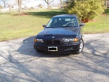 Colgan Front End Mask Bra 2pc. Fits BMW 325i 2001 W/Lic.Plate cut