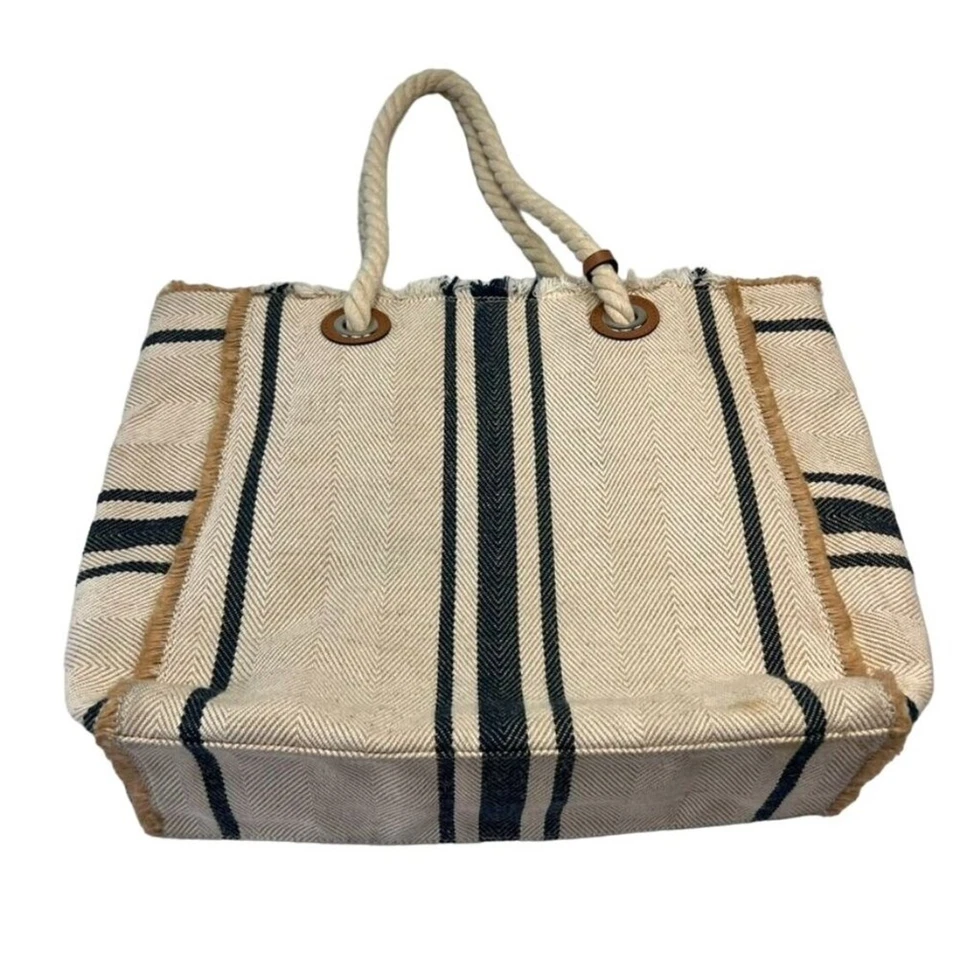 Bolsa tote listrada Vince Camuto Ulla-To praia verão bege bronzeado/azul - Imagem 2 de 4