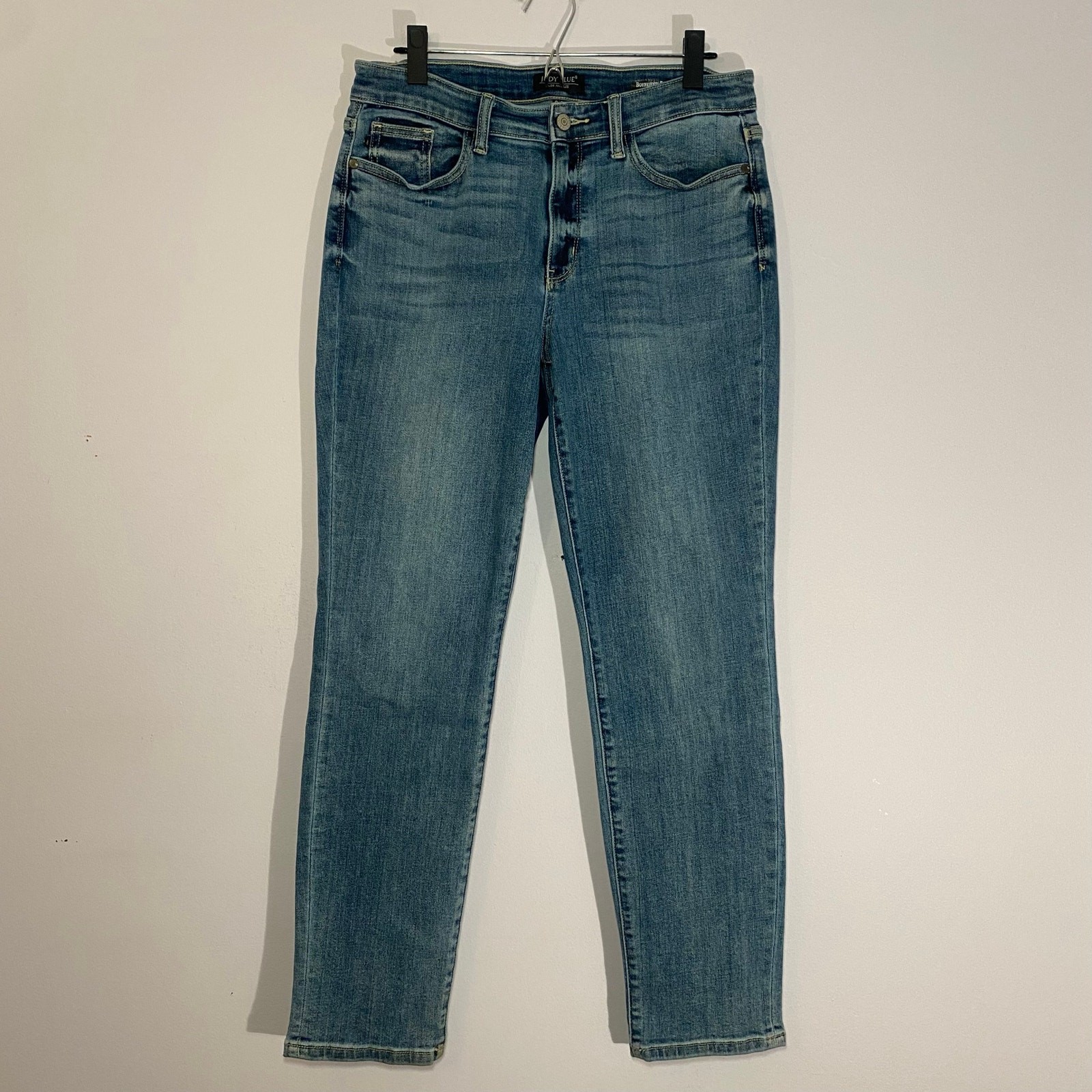 Judy Blue Boyfriend Fit Medium Wash Jeans Straight Leg Stretchy Women size 9 /29