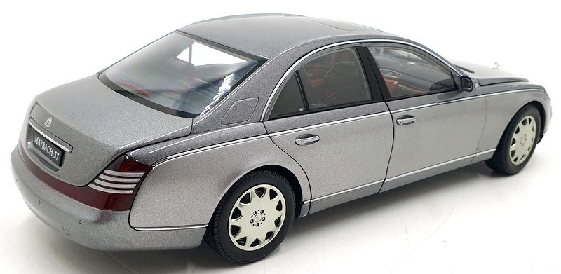 【ケース付】1/18 Autoart マイバッハ 57 Autoart Maybach 57 - 1/18 Unboxing & Review - YouTube