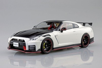 Aoshima 1/24 Scale Model Snap Car Kit Nismo Nissan GT-R R35 White