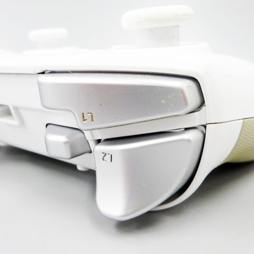 Razer Raiju Tournament Edition Mercury White PC PS4 Official License Controller - Picture 8 of 19