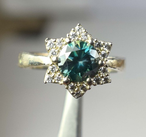 Green Diamond Solitaire 2.38 Ct/7 mm Round Brilliant Cut Certified Women Ring - Picture 5 of 7