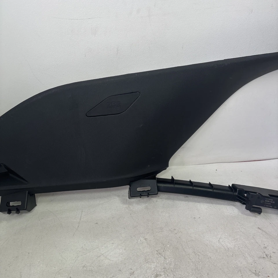 2015-23 DODGE CHALLENGER Rear Left C Pillar Trim Cover Panel 5rp37dx9ae OEM Foto 3 de 4