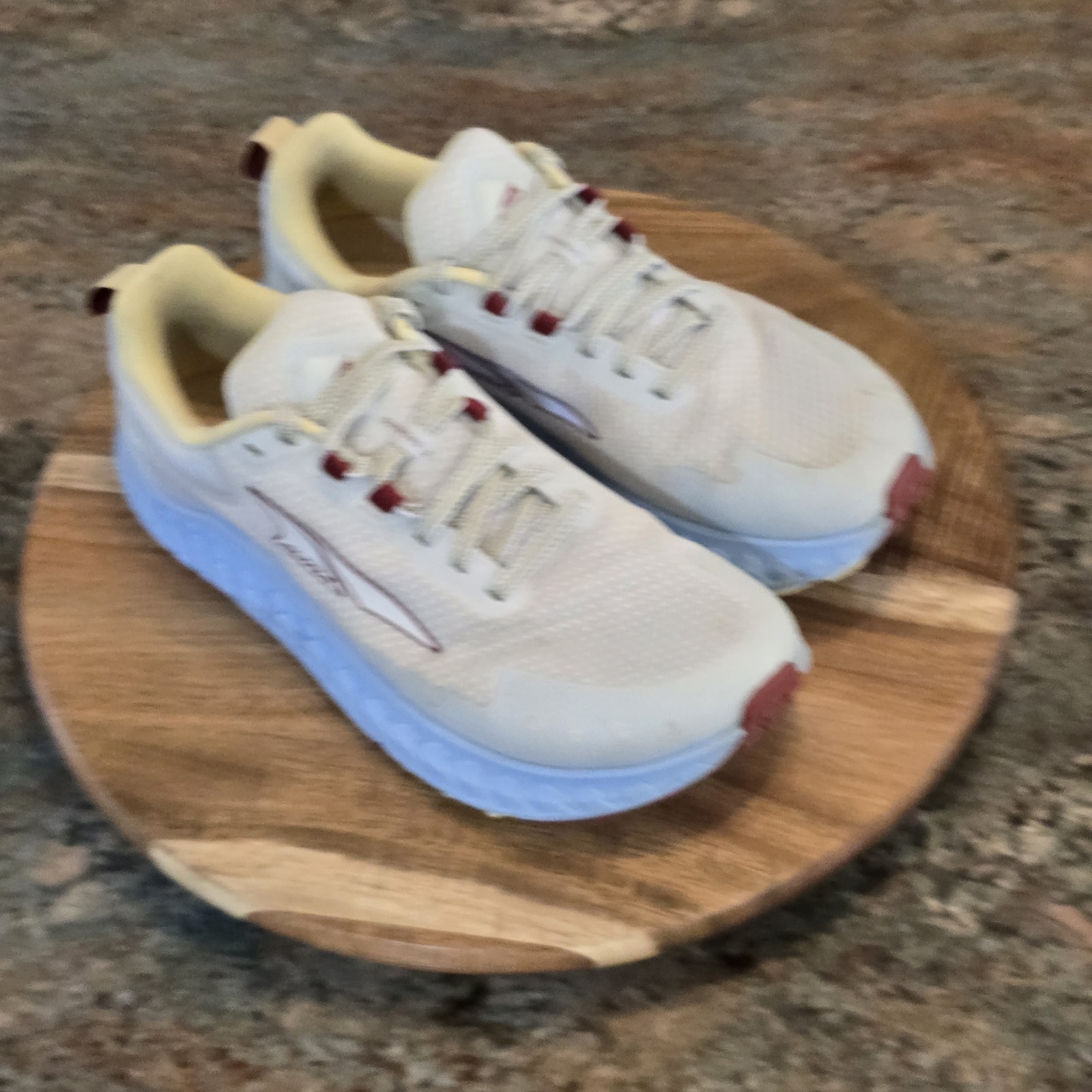 Altra Womens Outroad 2 - Womens Sz 7.5 - Athletic Trail Running Hiking Shoes