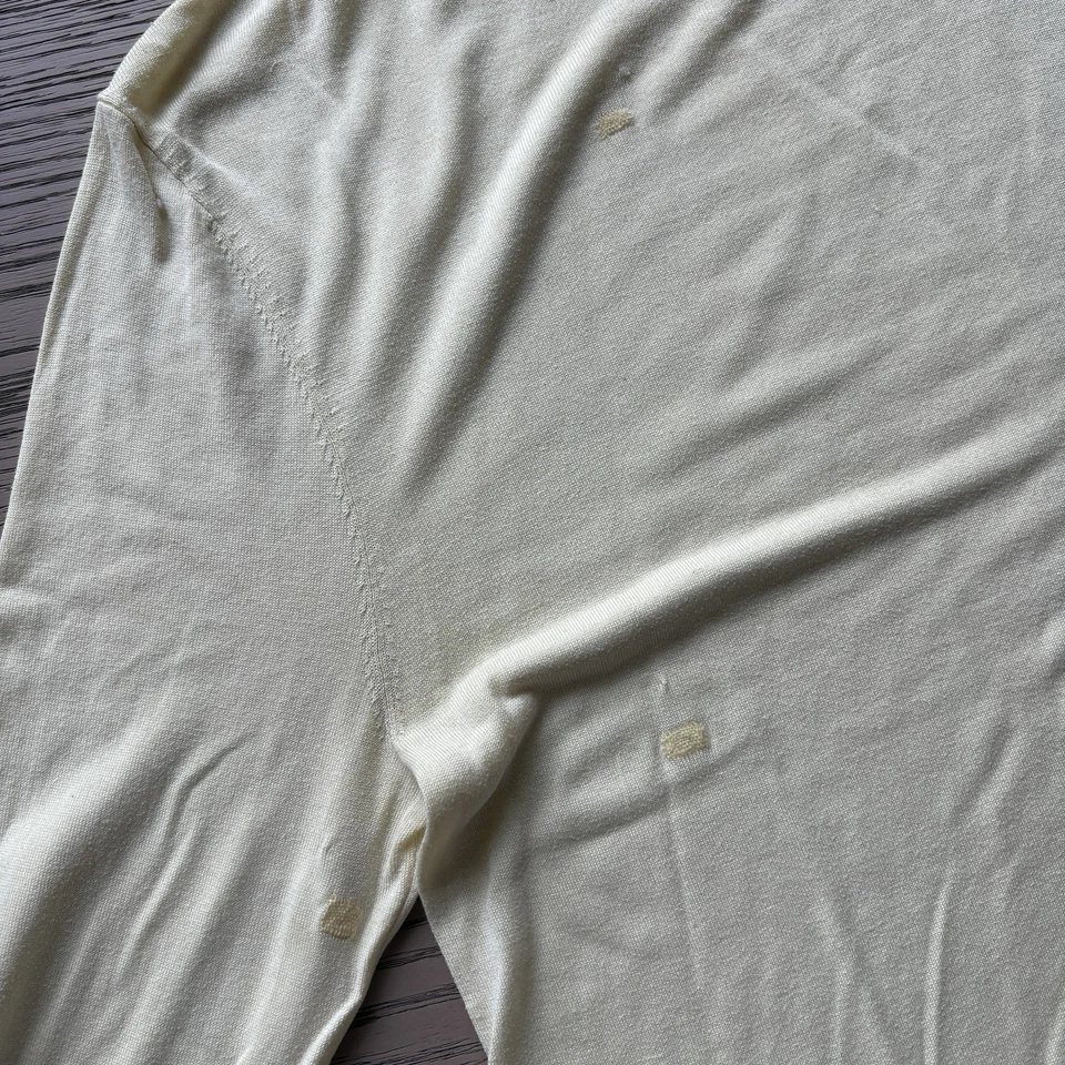 Suéter Renggli cuello redondo en amarillo mantequilla Foto 2 de 4