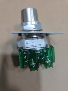 Allen Bradley 800TC-H48D1 Key Selector Switch Ser. T 800TCH48D1
