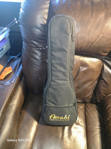 AMAHI UK-660C Koa Concert Ukulele w/Case Look At Pictures - Picture 17 of 19