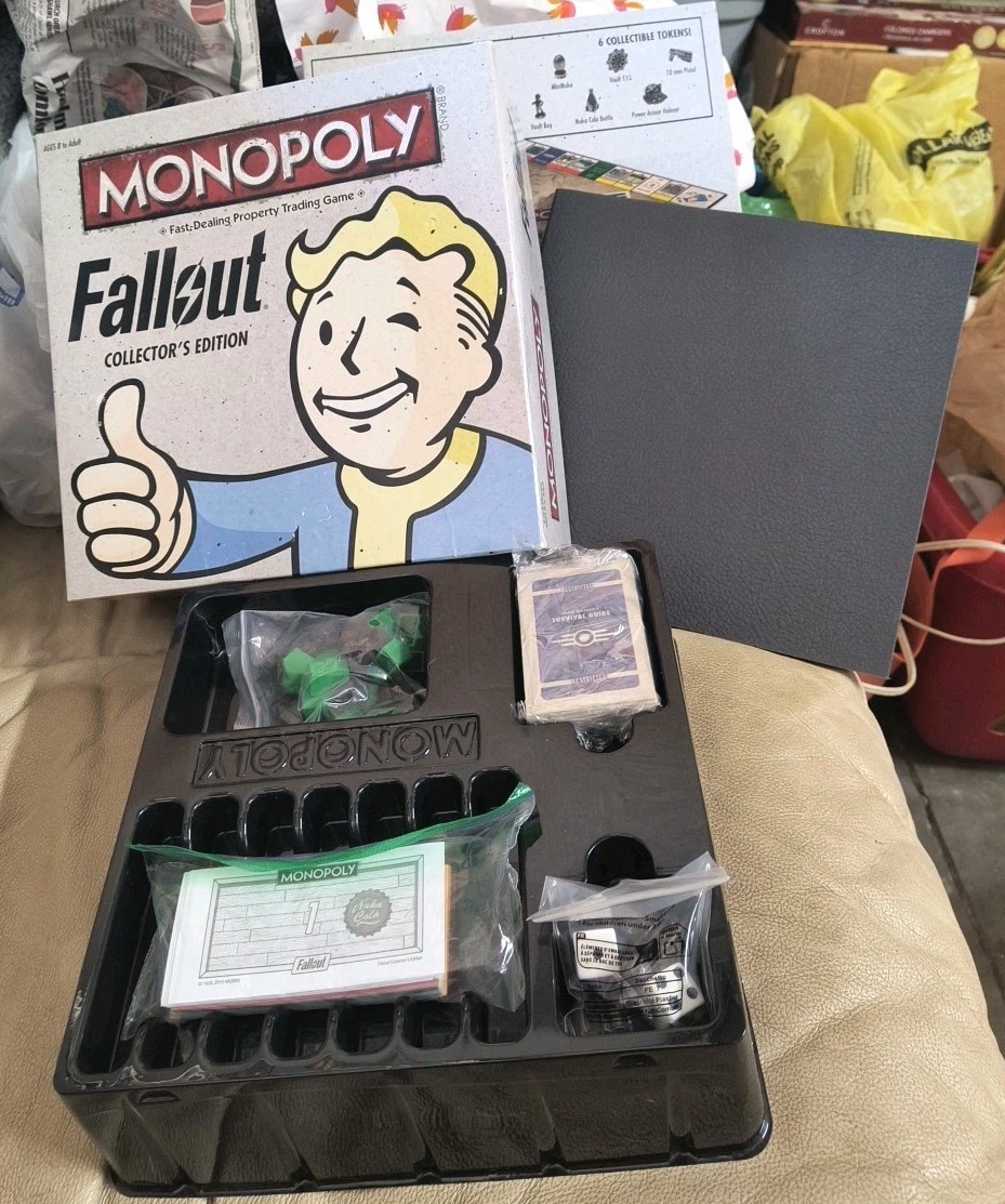 Fallout Monopoly Collector's Edition Complete Board Game Vault Boy